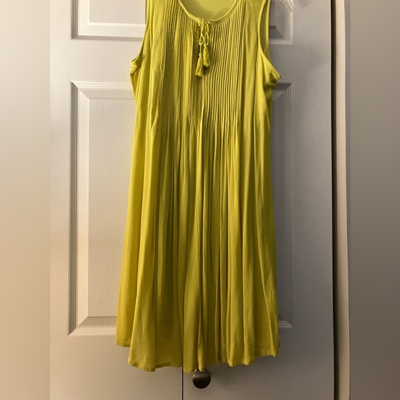 Old Navy Fully Lined Rayon Sheath Dress - Picture 2 of 5